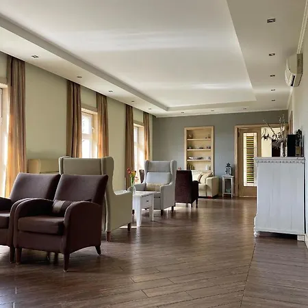 Diva Kacica Restaurant & Pansion 3*