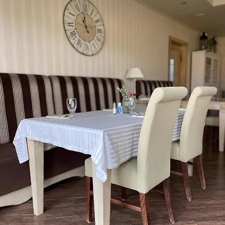 Diva Kacica Restaurant & Pansion