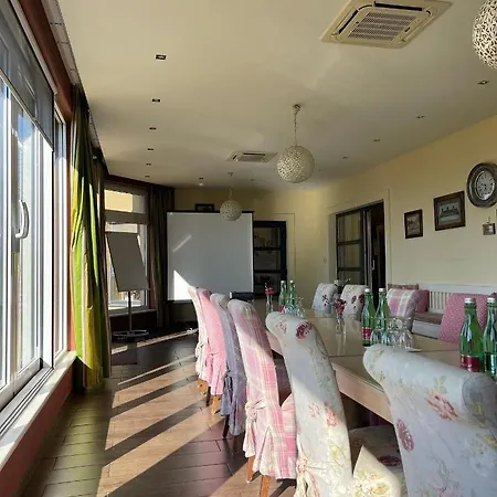 Diva Kacica Restaurant & Pansion 3* Komárno