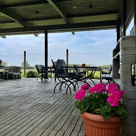 Divá Kačica Restaurant&pansion Casa de hóspedes 3*