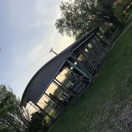 בית הארחה Diva Kacica Restaurant & Pansion