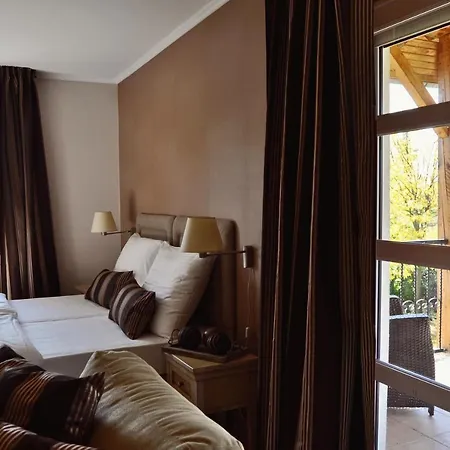 Divá Kačica Restaurant&pansion 3* Komárno