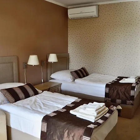 Casa de hóspedes Divá Kačica Restaurant&pansion 3*
